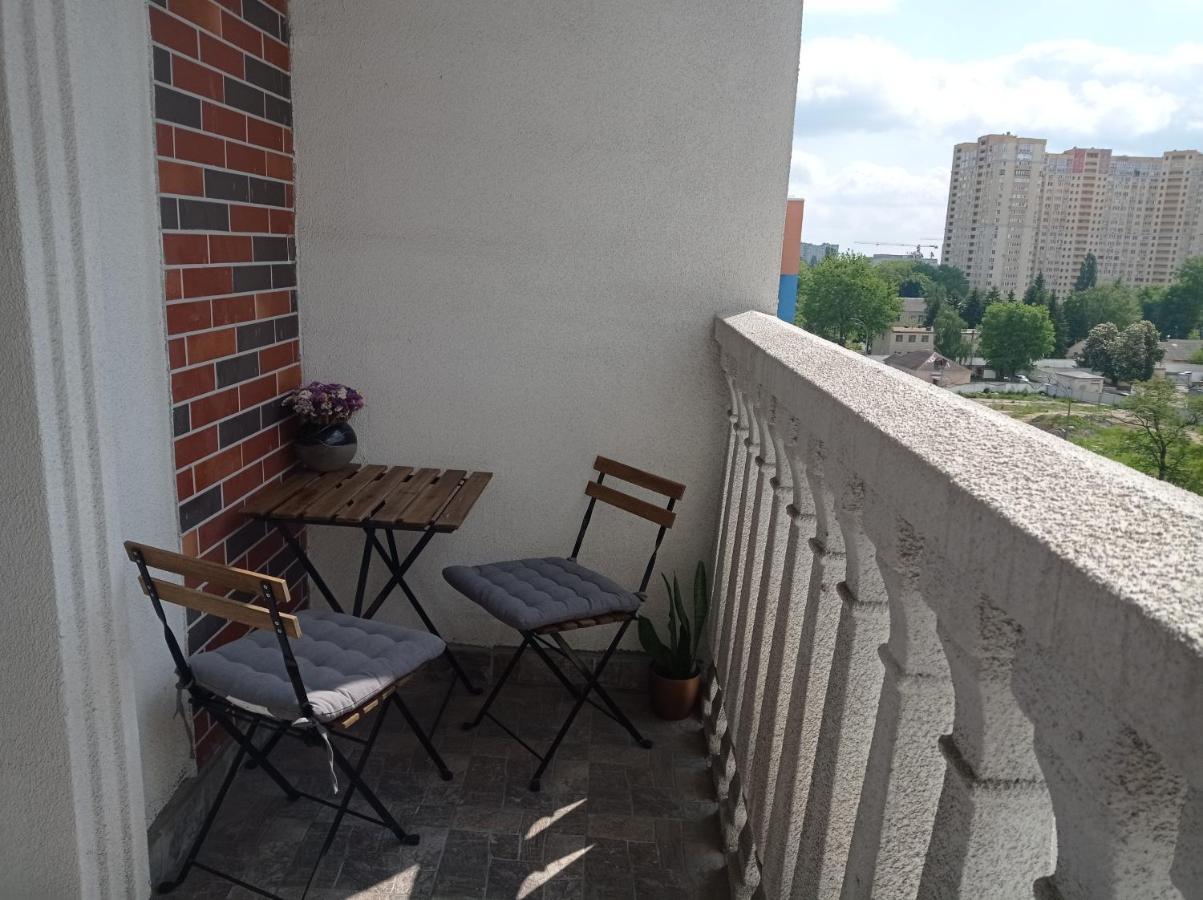 New England Deluxe Apartment Kiev Bagian luar foto