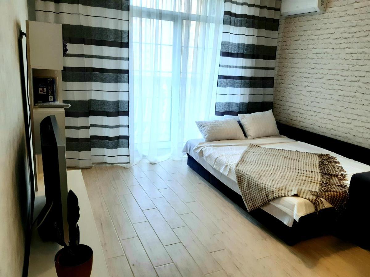 New England Deluxe Apartment Kiev Bagian luar foto
